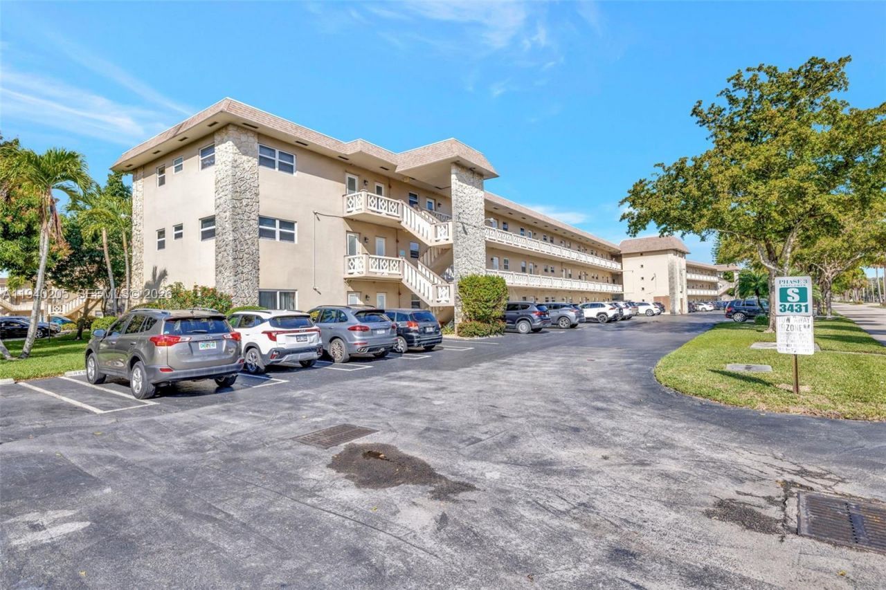 3431 NW 50th Ave , Unit 113, Lauderdale Lakes, FL 33319 Photo