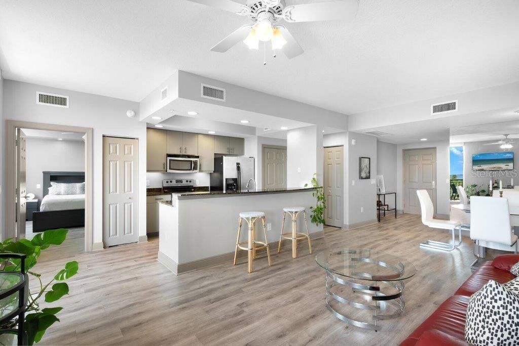 800 N Tamiami Trail, Unit 405, Sarasota, FL 34236 Photo