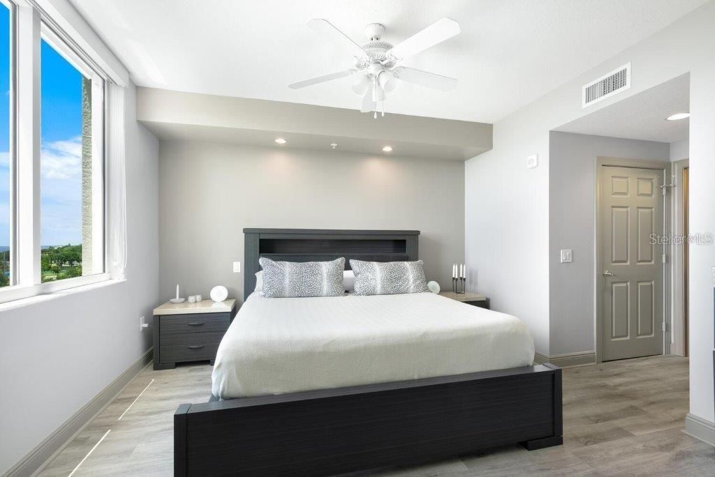 800 N Tamiami Trail, Unit 405, Sarasota, FL 34236 Photo