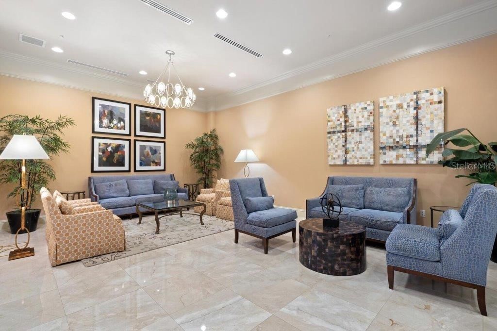 800 N Tamiami Trail, Unit 405, Sarasota, FL 34236 Photo