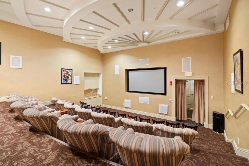 800 N Tamiami Trail, Unit 405, Sarasota, FL 34236 Photo