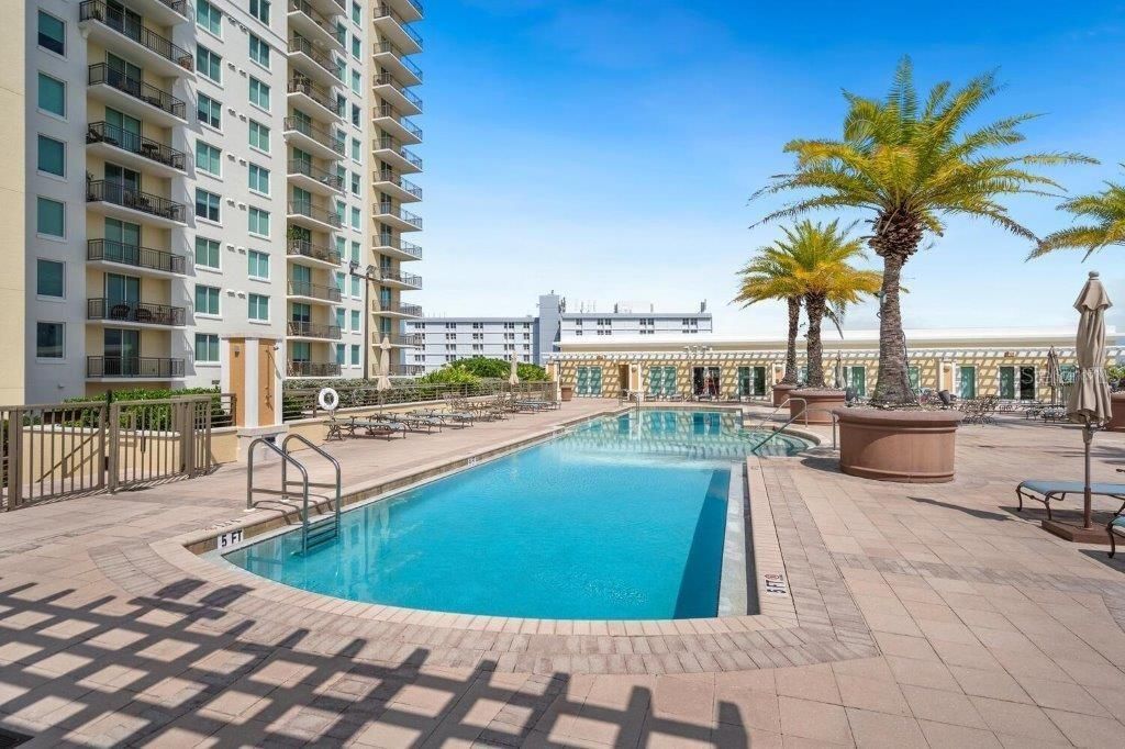 800 N Tamiami Trail, Unit 405, Sarasota, FL 34236 Photo