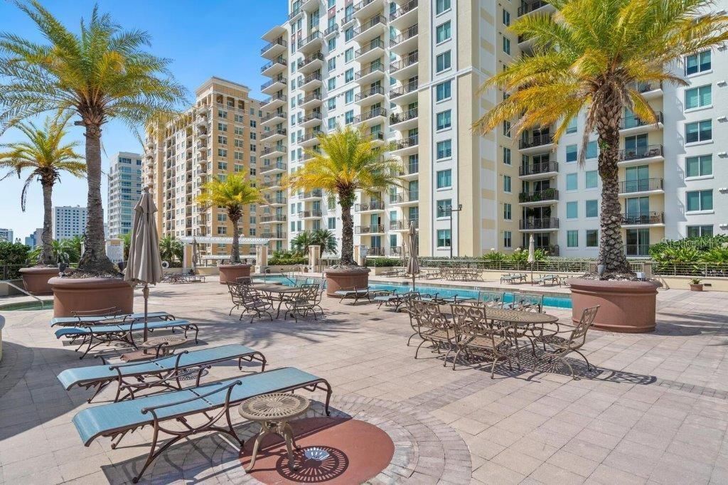 800 N Tamiami Trail, Unit 405, Sarasota, FL 34236 Photo
