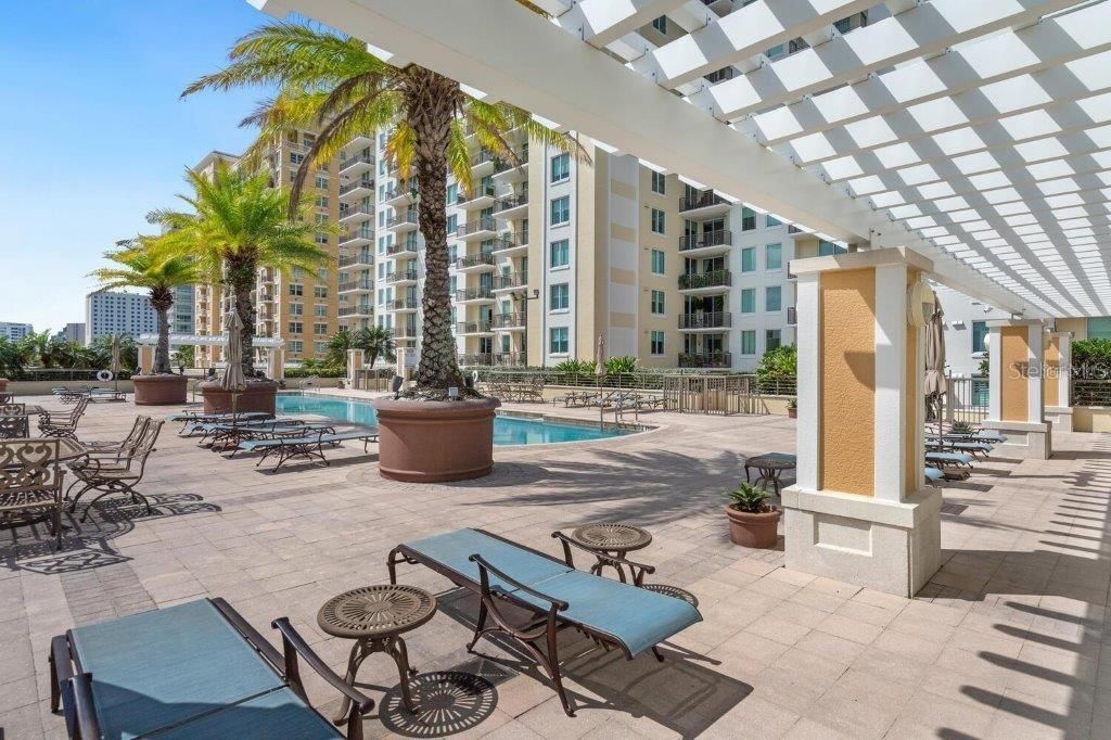 800 N Tamiami Trail, Unit 405, Sarasota, FL 34236 Photo
