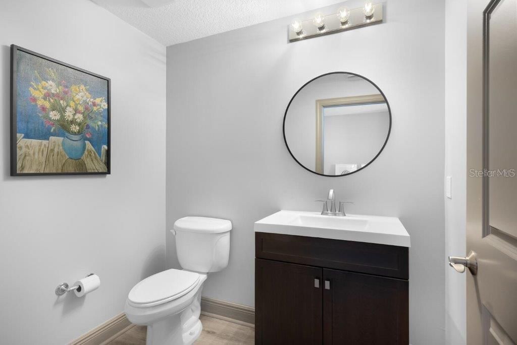 800 N Tamiami Trail, Unit 405, Sarasota, FL 34236 Photo