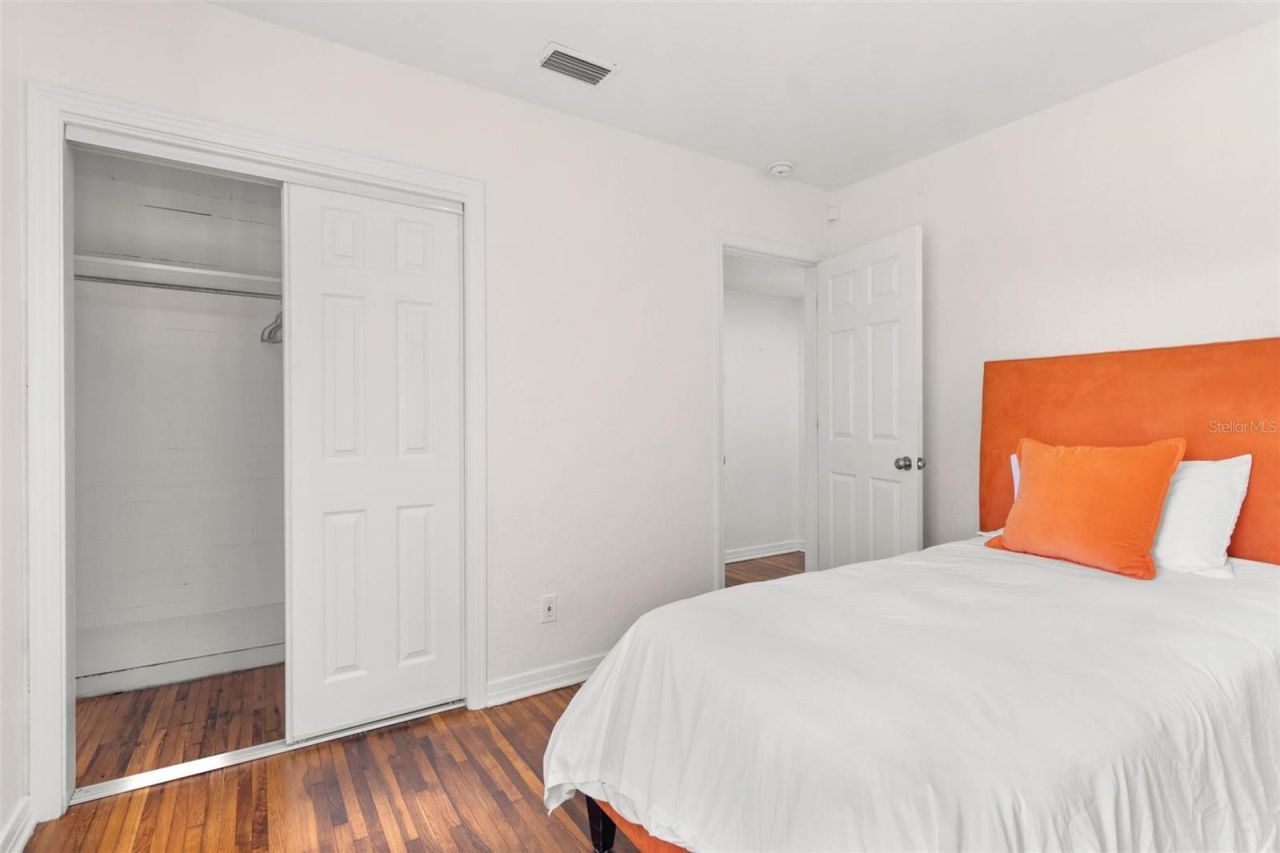 747 39th Avenue Ne, Saint Petersburg, FL 33703 Photo