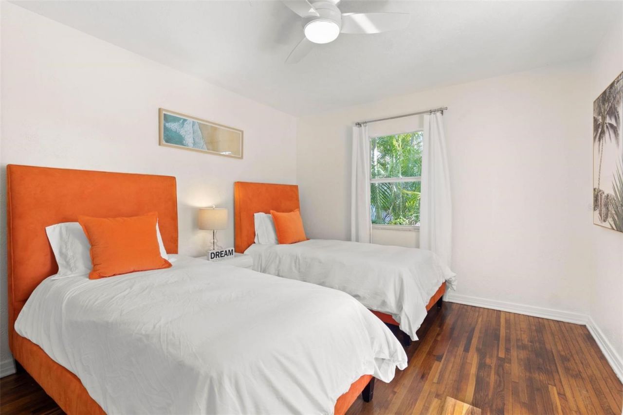 747 39th Avenue Ne, Saint Petersburg, FL 33703 Photo