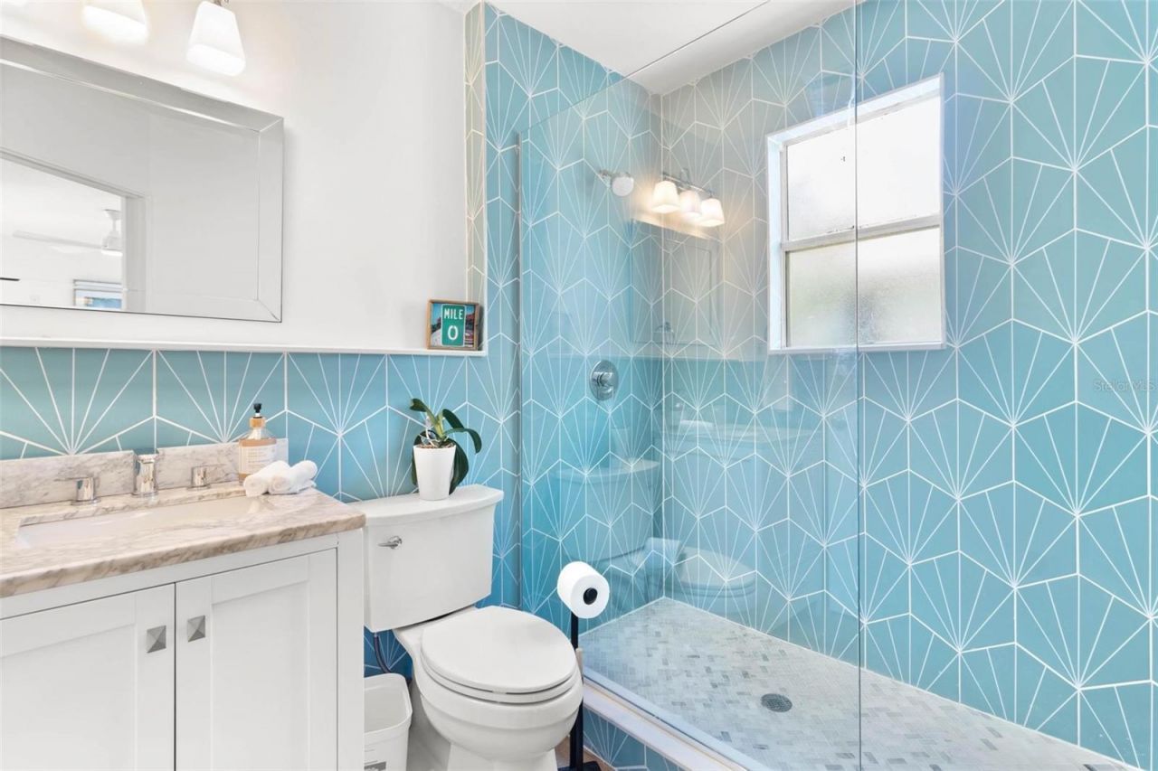 747 39th Avenue Ne, Saint Petersburg, FL 33703 Photo