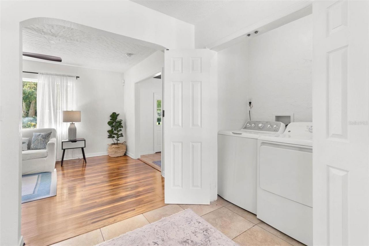 747 39th Avenue Ne, Saint Petersburg, FL 33703 Photo