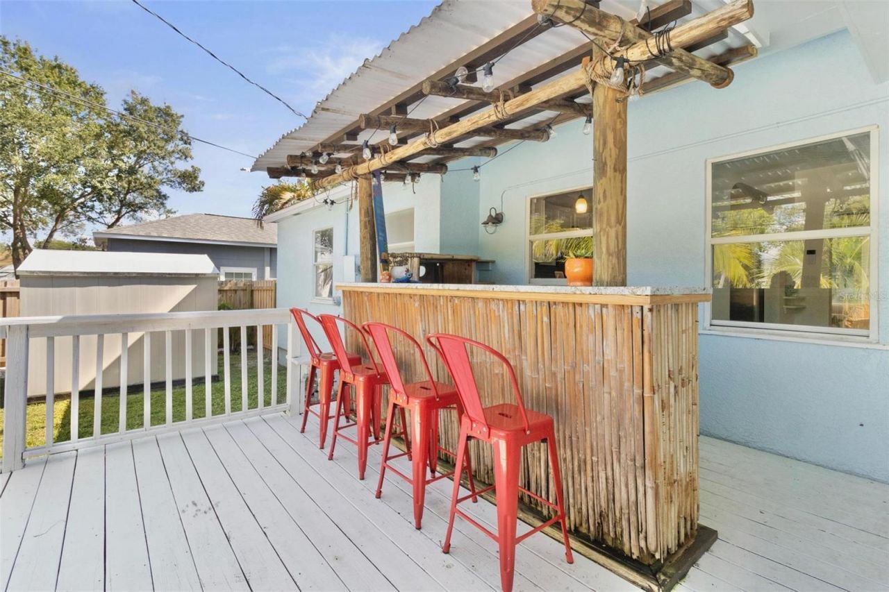 747 39th Avenue Ne, Saint Petersburg, FL 33703 Photo