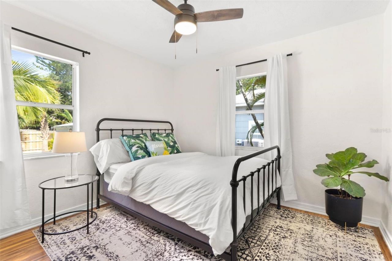 747 39th Avenue Ne, Saint Petersburg, FL 33703 Photo