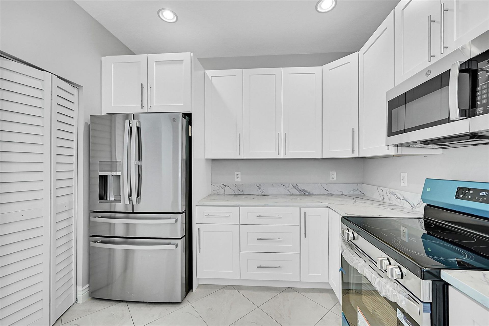 23269 Carolwood Lane, Unit 202, Boca Raton, FL 33428 Photo