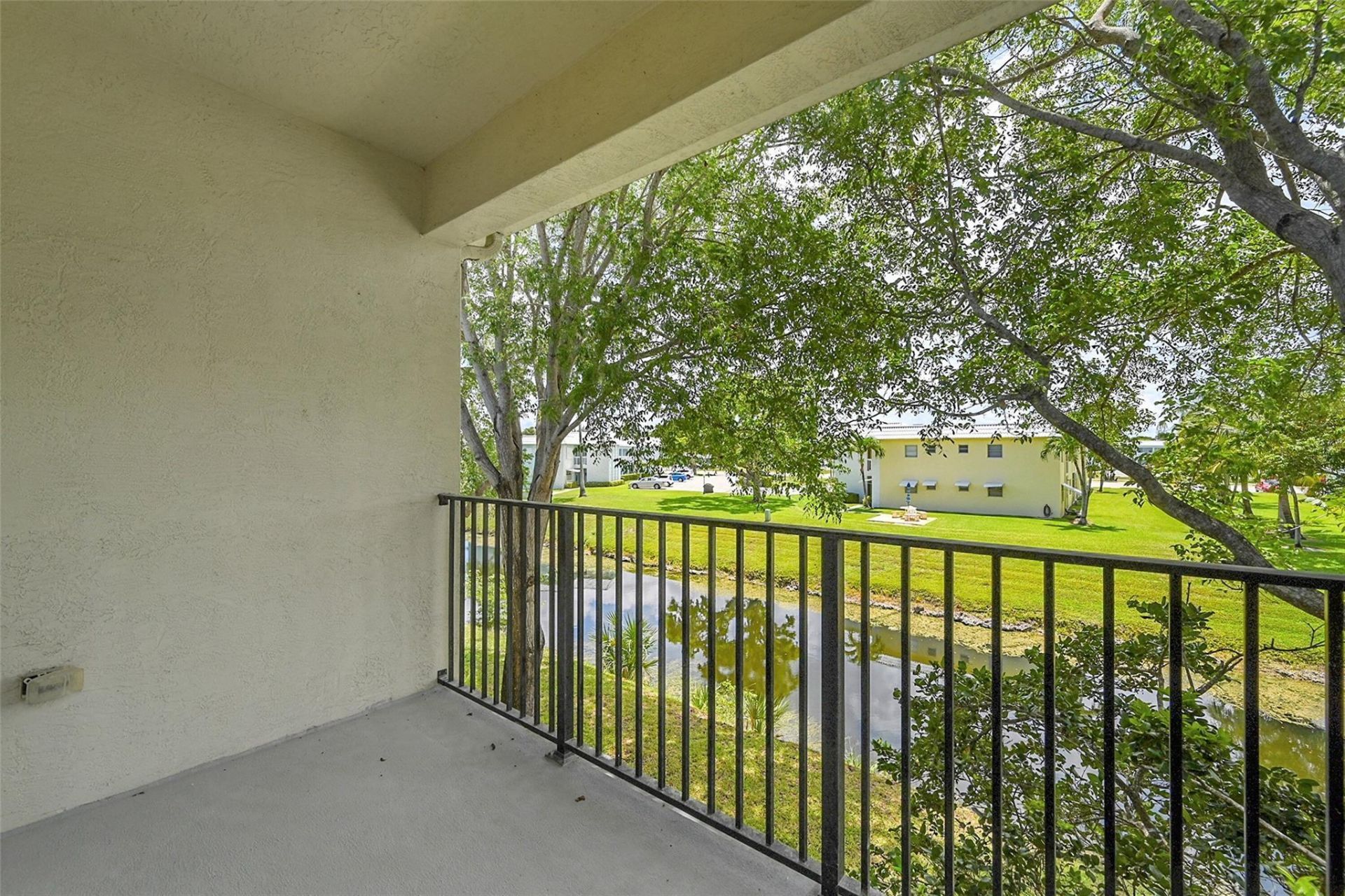 23269 Carolwood Lane, Unit 202, Boca Raton, FL 33428 Photo