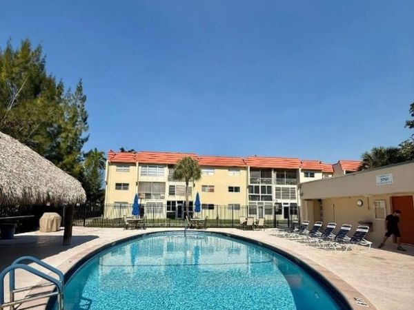 3091 E Sunrise Lakes Drive, Unit 101, Sunrise, FL 33322