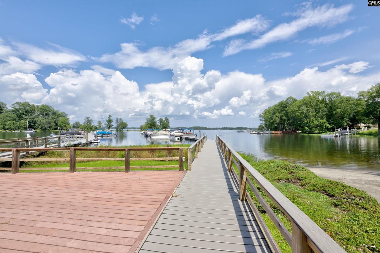 404 Lombard Way  Photo 24