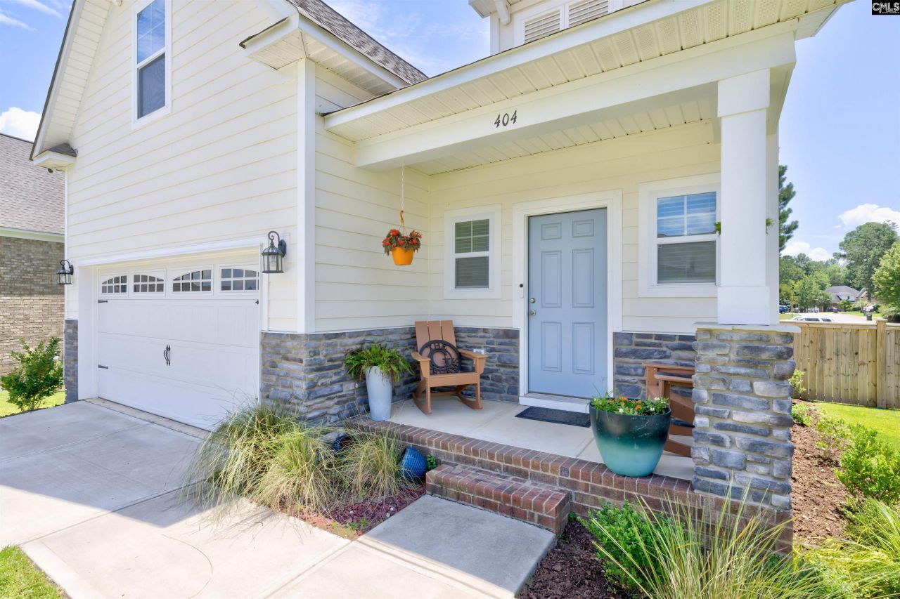 404 Lombard Way  Photo 5