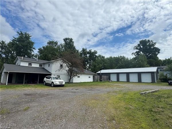 3043 Niles Road SE, Warren, OH 44484