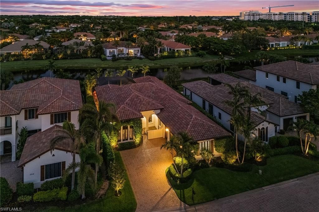 2220 Residence Cir, Naples, FL 34105 Photo