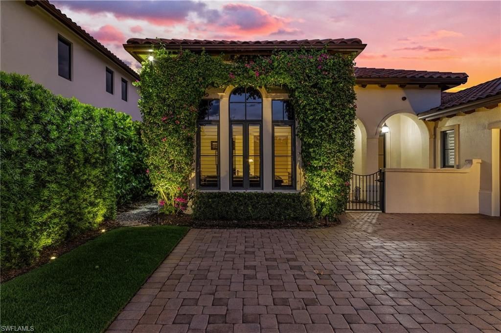 2220 Residence Cir, Naples, FL 34105 Photo