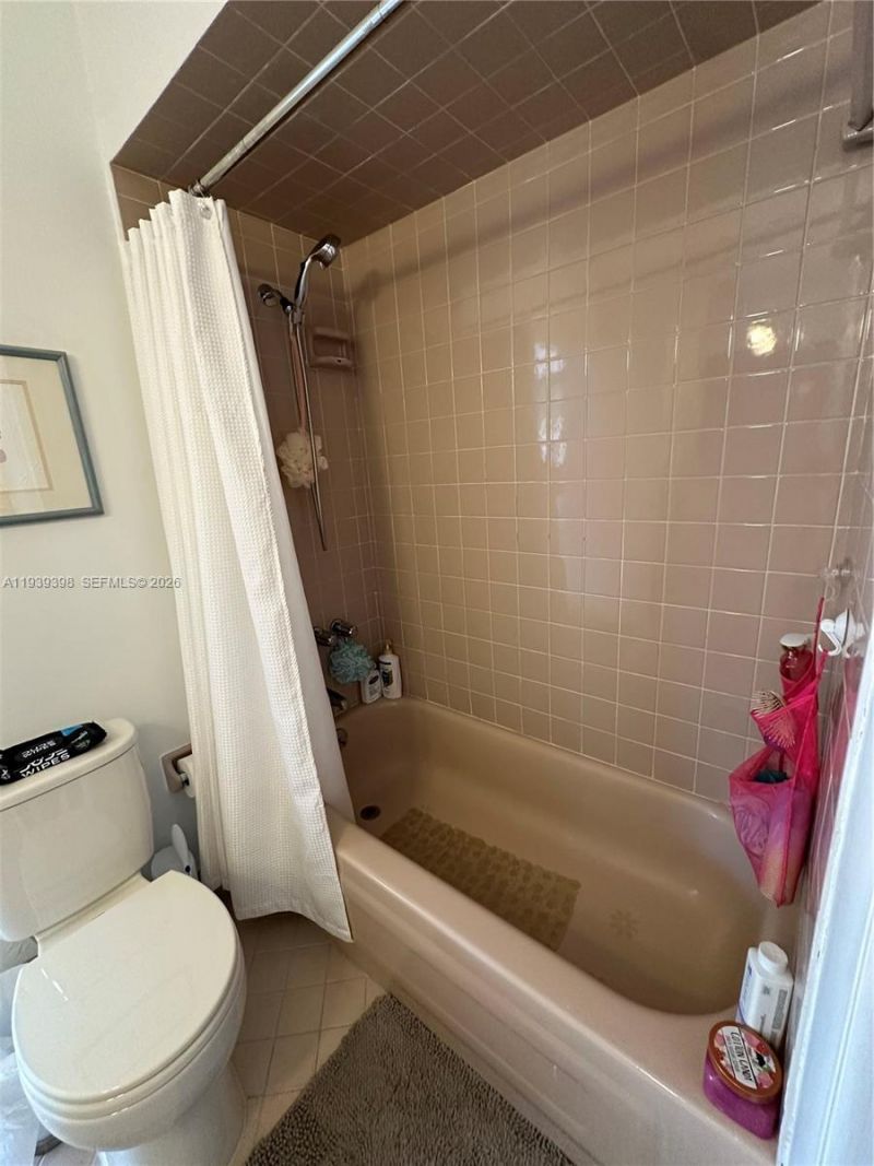 120 Pocatella St, Unit 120, Miami Springs, FL 33166 Photo