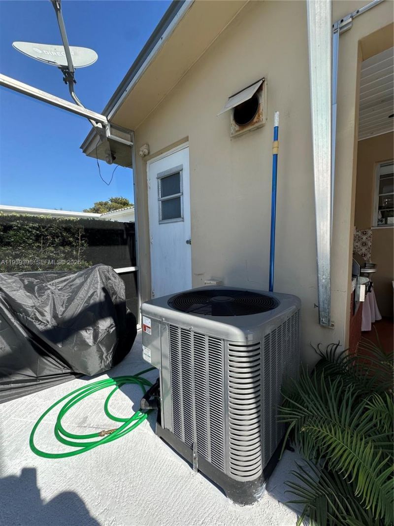 120 Pocatella St, Unit 120, Miami Springs, FL 33166 Photo