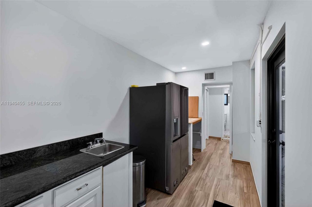 452 SW 21st Road, Miami, FL 33129 Photo