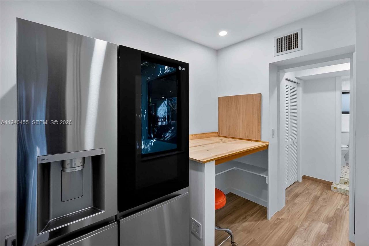 452 SW 21st Road, Miami, FL 33129 Photo