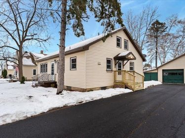 915 4th Avenue SW, Pine City, MN 55063