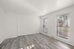 963 Cottingham Drive photo 4