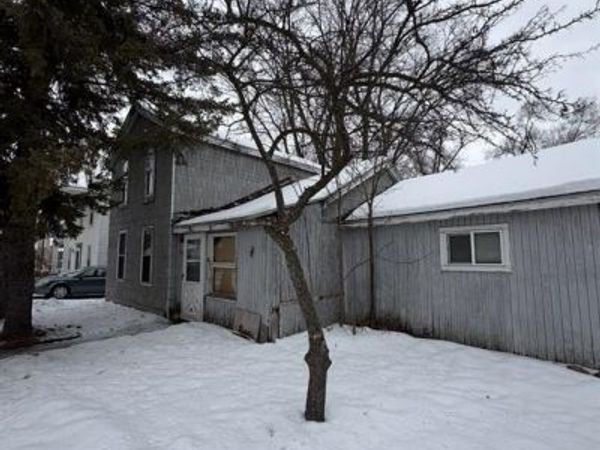 220 Pearl Street, Pinckney Vlg, MI 48169