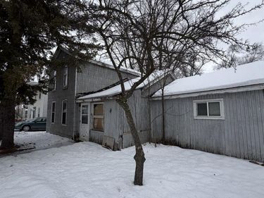 220 Pearl Street, Pinckney Village, Mi 48169
