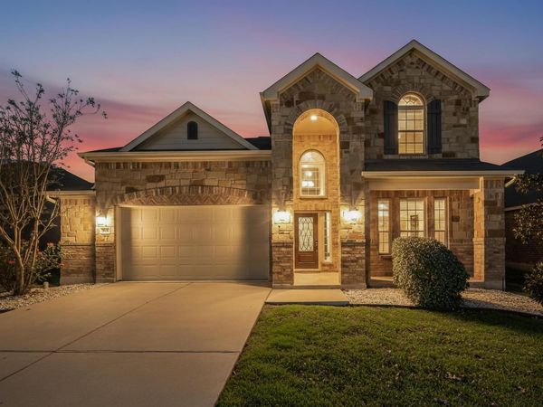 102 Plantain DR, Hutto, TX 78634