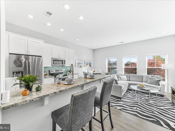 537 APPLE STREET, Unit 302, CONSHOHOCKEN, PA 19428