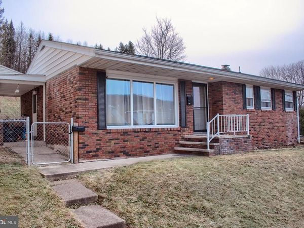 924 HEMLOCK STREET, SHAMOKIN, PA 17872