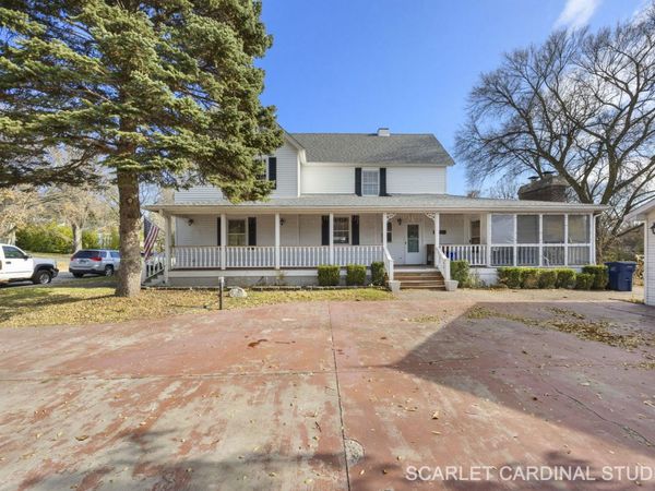 27 E Jackson Street, Villa Park, IL 60181