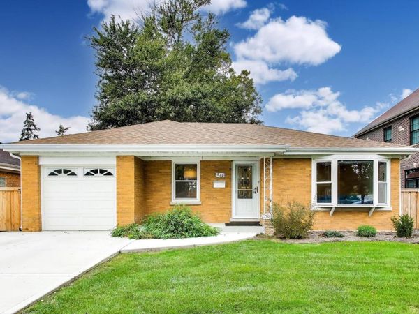 832 N Delphia Avenue, Park Ridge, IL 60068