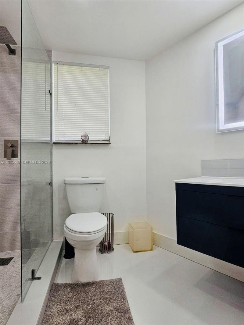 18740 NE 18th Ave , Unit 142, Miami, FL 33179 Photo