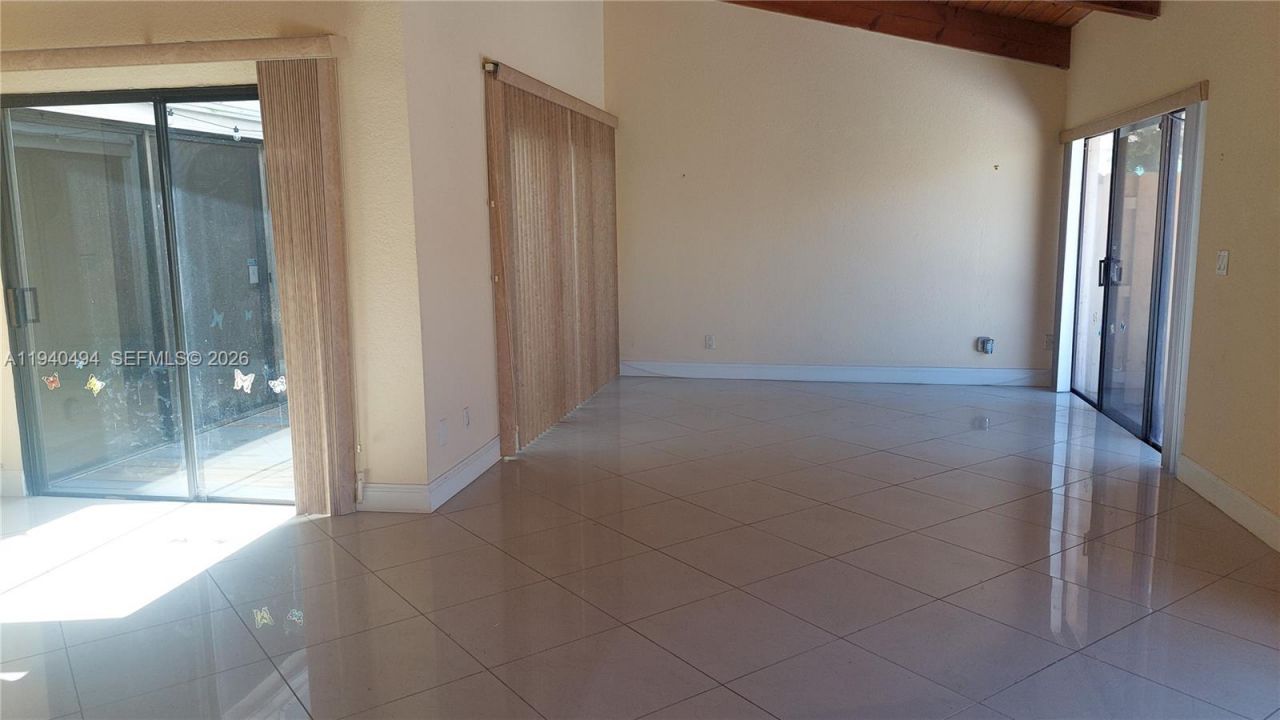 2675 S Parkview Dr, Unit 2675, Hallandale Beach, FL 33009 Photo