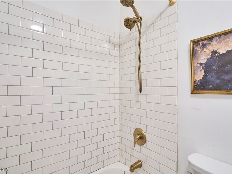 635 N Hawkins Avenue, Akron, OH 44313 Photo 17