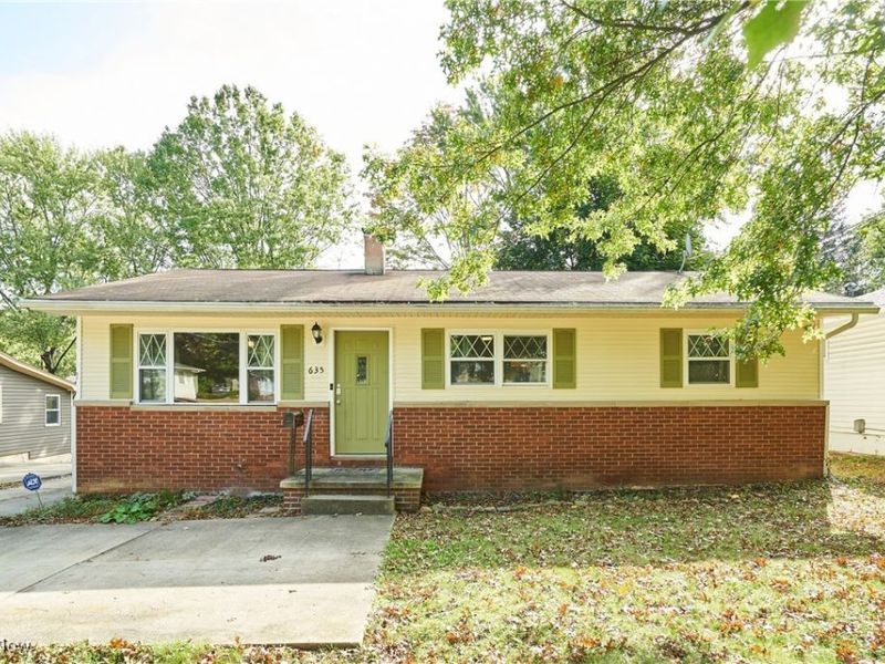 635 N Hawkins Avenue, Akron, OH 44313 Photo 2