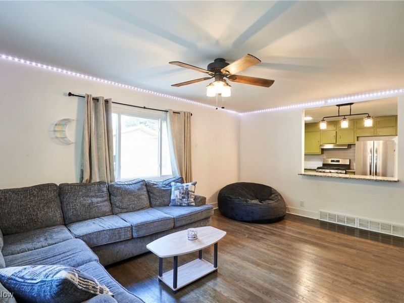 635 N Hawkins Avenue, Akron, OH 44313 Photo 7