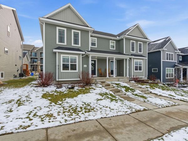 629 Hillcrest Drive, Waunakee, WI 53597