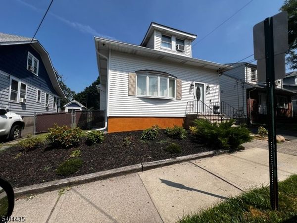 47 N 17Th St, Prospect Park, NJ 07508