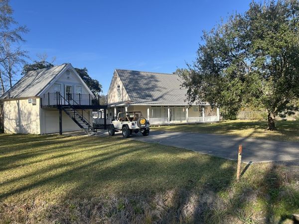 3188 Niblett Bluff Rd, Vinton, LA 70668