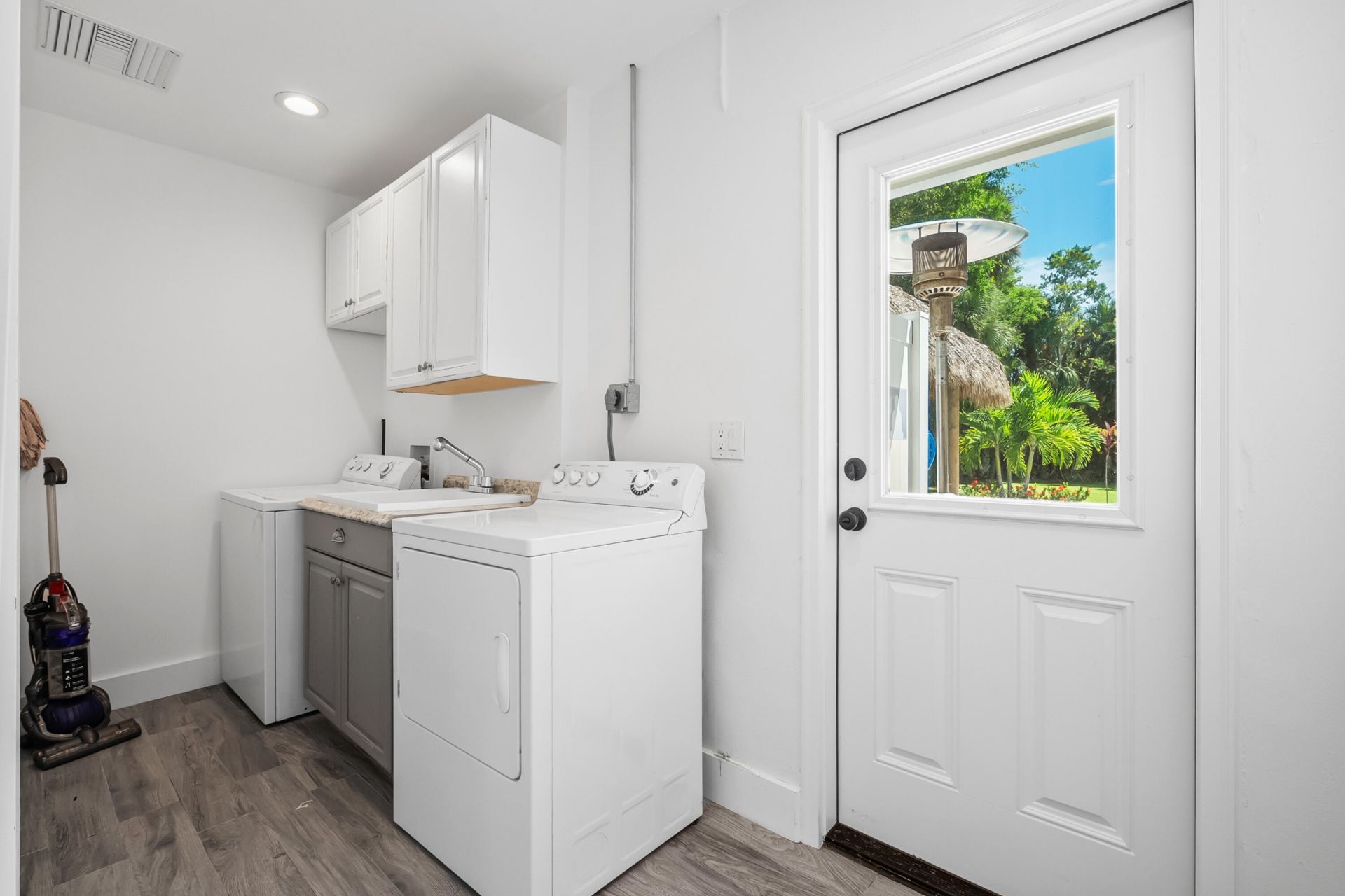 3 Mandalay Road, Sewalls Point, FL 34996 Photo