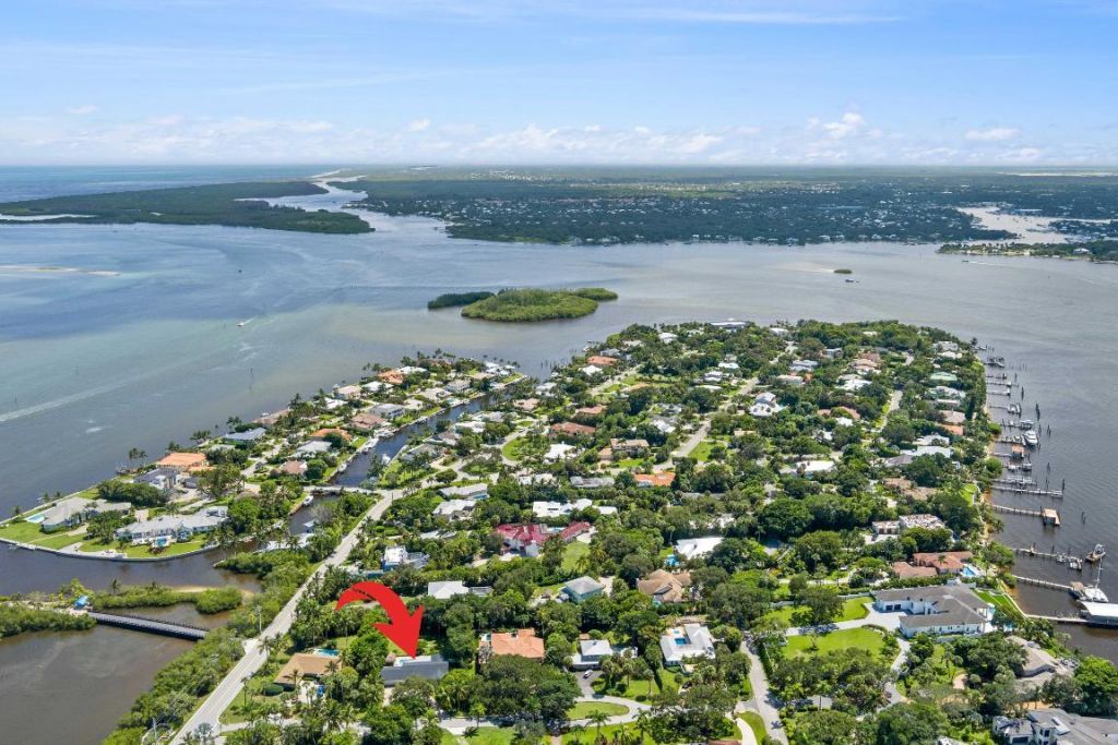 3 Mandalay Road, Sewalls Point, FL 34996 Photo