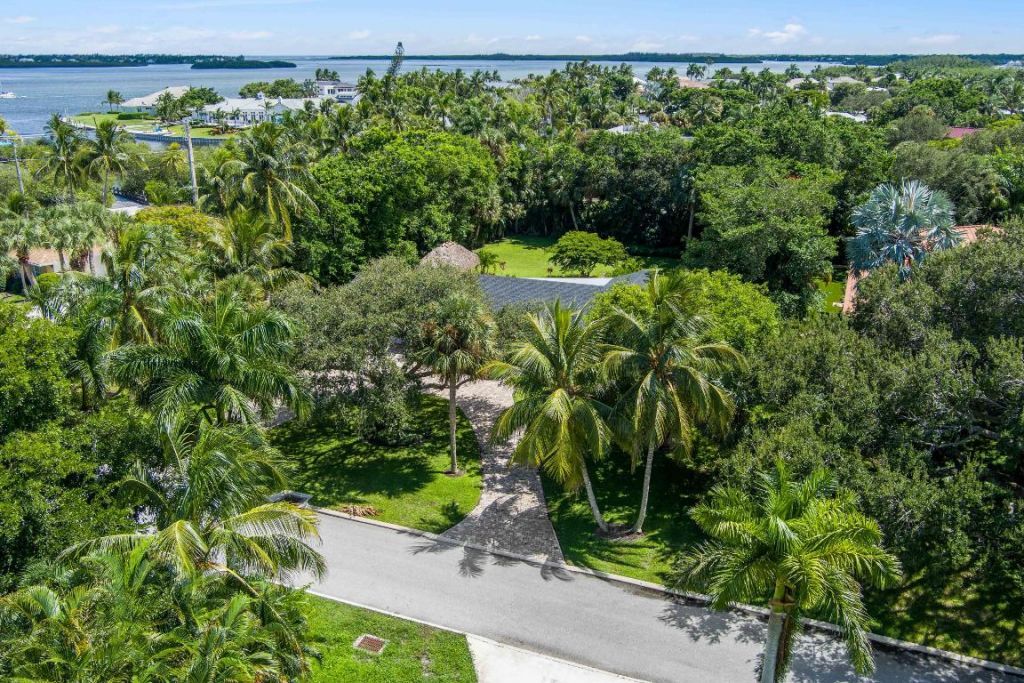 3 Mandalay Road, Sewalls Point, FL 34996 Photo