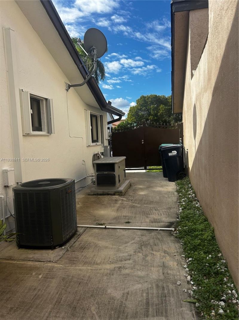 461 SW 89th Ct, Miami, FL 33174 Photo