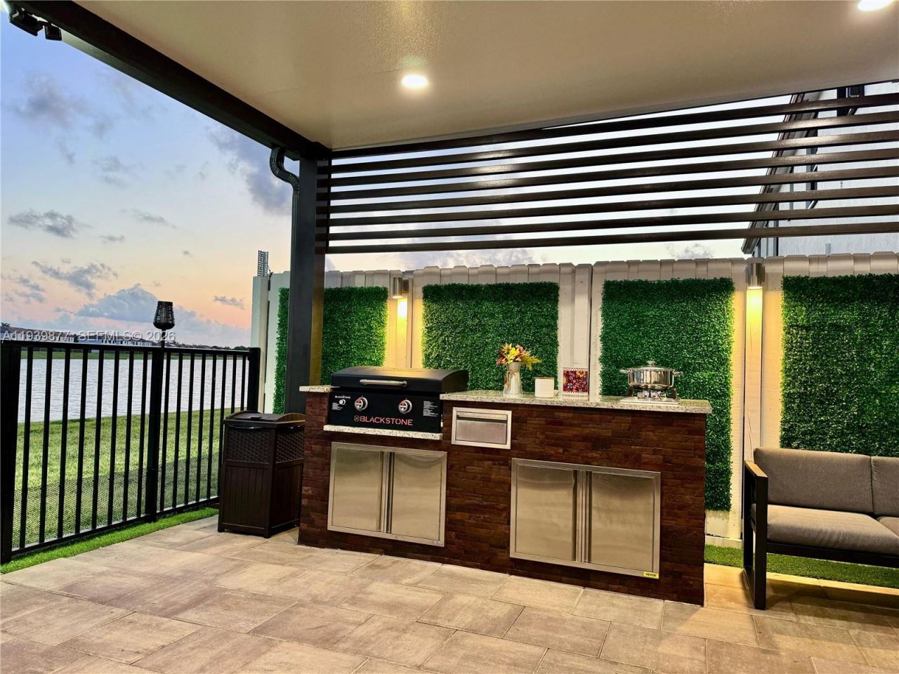 10066 SW 228th Ter, Miami, FL 33190 Photo