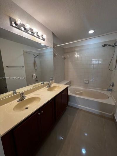 11401 NW 89th St, Unit 101, Doral, FL 33178 Photo